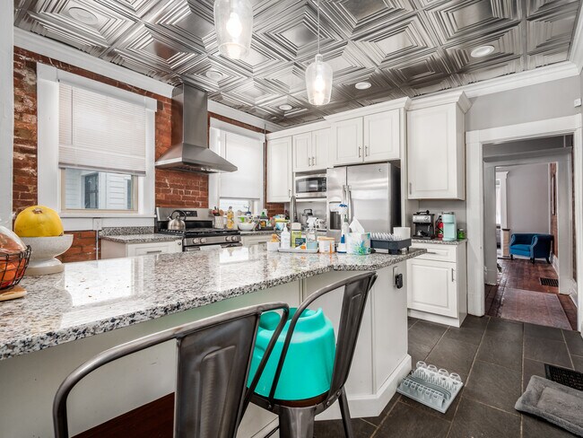 Building Photo - 159 Miami Ave