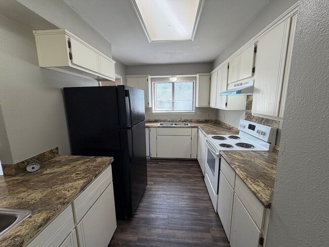 Building Photo - Belknap/Barton