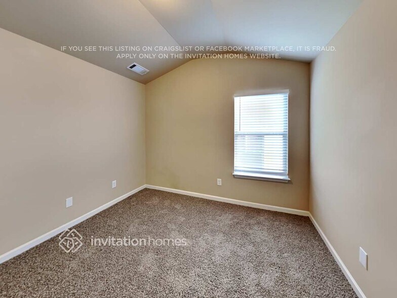 Building Photo - 833 Whitfield Oak Way NE