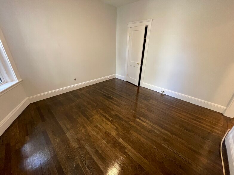 Building Photo - 34 Worthington St