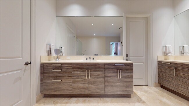 Building Photo - 1409 Post Oak Blvd