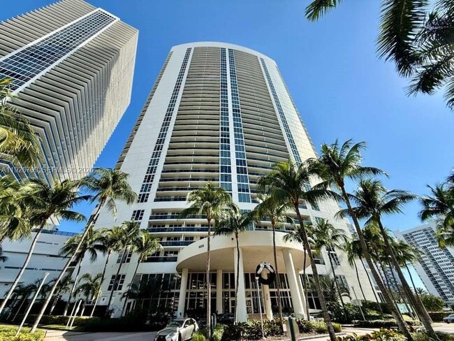 Building Photo - 1850 S Ocean Dr