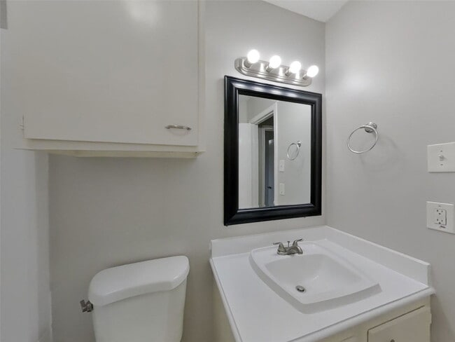 Building Photo - 20143 Dawn Mist Dr