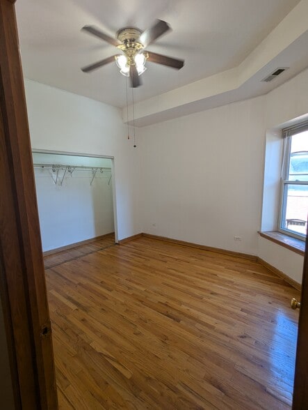 Building Photo - 3212 W Warren Blvd