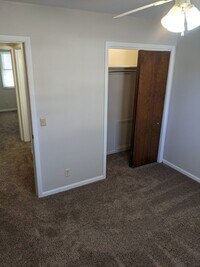 Building Photo - 302 Proctor Ln