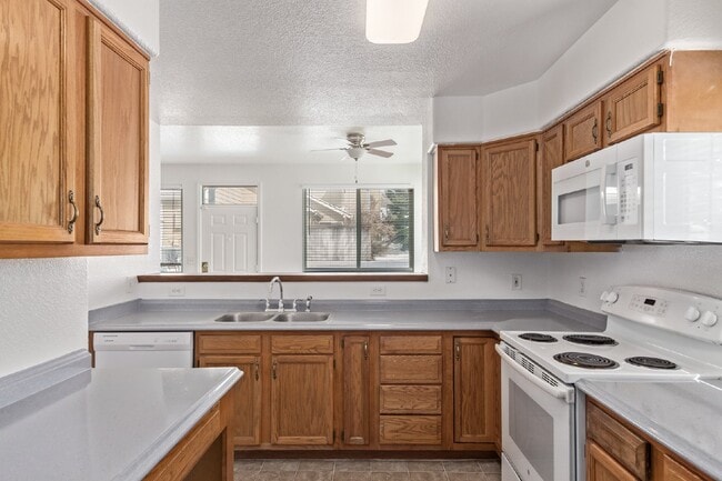Building Photo - 1080 S Walden Way