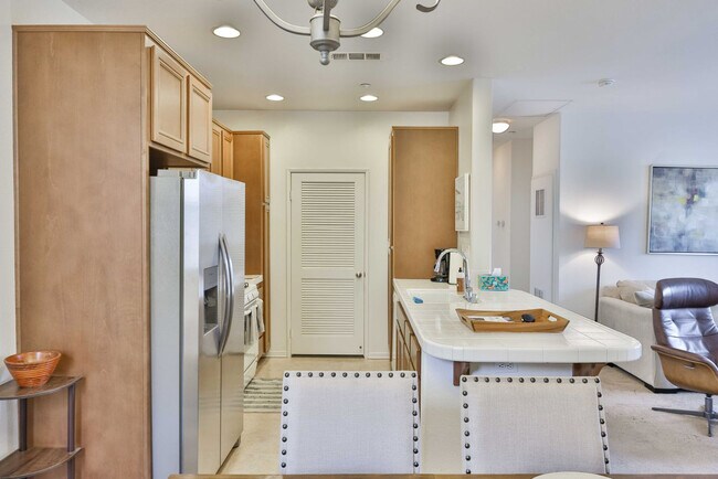 Building Photo - 16913 Laurel Hill Ln