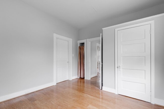 Building Photo - Large West End Rental off of Three Chopt R...