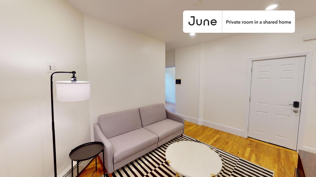 Building Photo - Room in Shared 3 bed/1 bath home