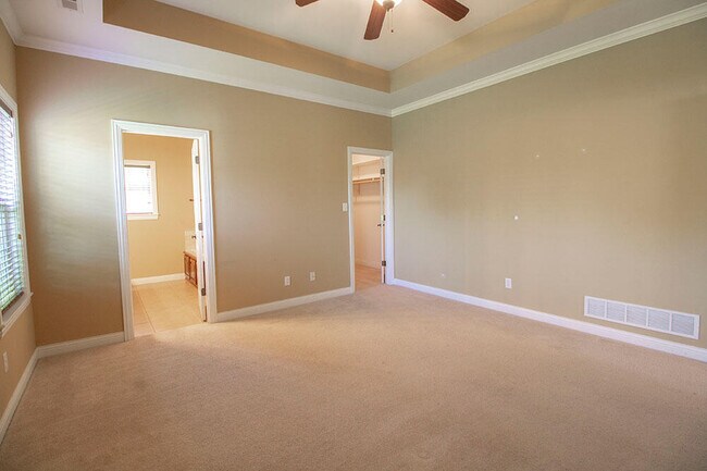 Building Photo - 5305 Chamois Dr