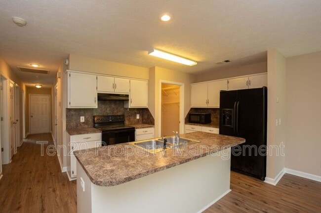 Building Photo - 3801 Holland Ct