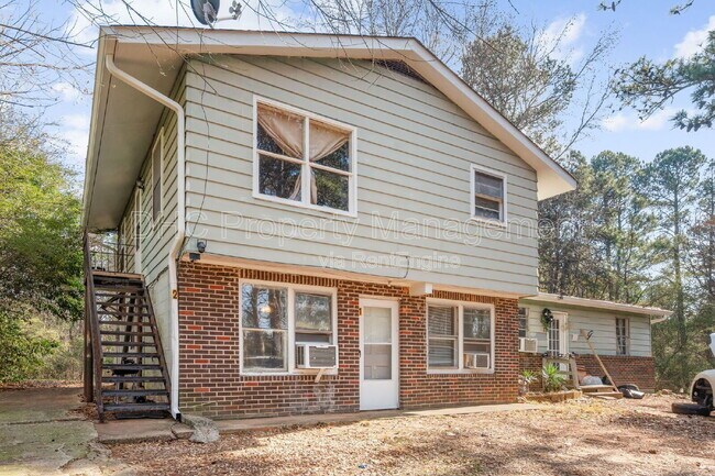 Building Photo - 3234 Fairburn Rd