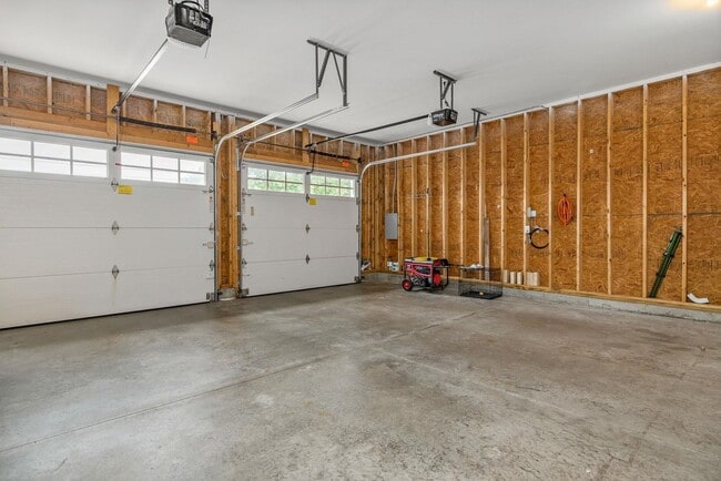 Building Photo - 50 Mainmast Cir