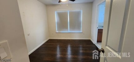 Building Photo - 532 Great Beds Ct