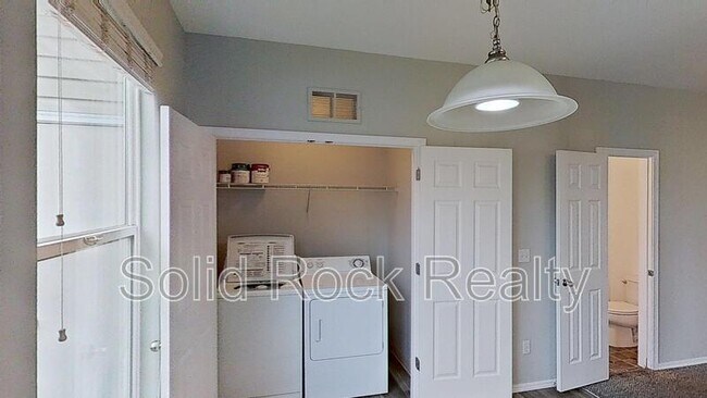 Building Photo - 10540 Wells Point