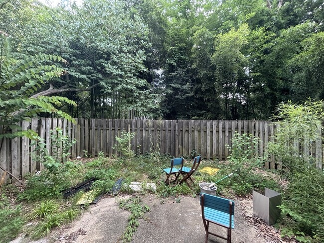 Building Photo - 6537 Beechwood Dr