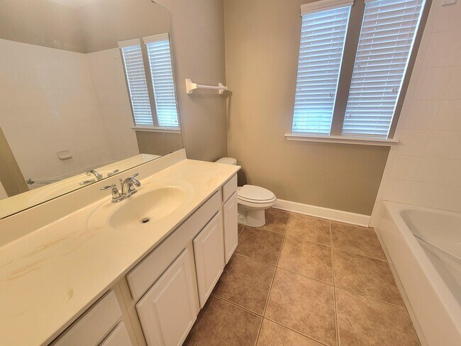 Building Photo - 2482 Goldenrod Wy