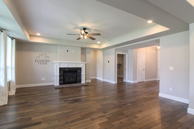 Building Photo - 9813 Chinook Dr