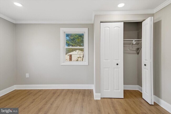 Building Photo - 906 Washington Ave