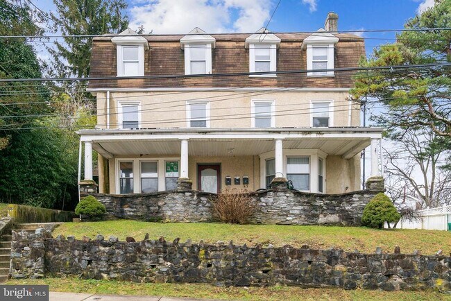 Building Photo - 159 Josephine Ave