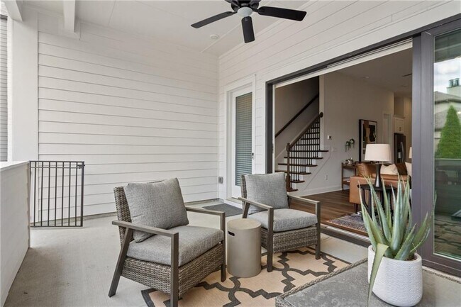Building Photo - 613 Stickley Oak Way