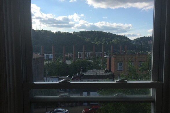 Building Photo - 811 Sarah St