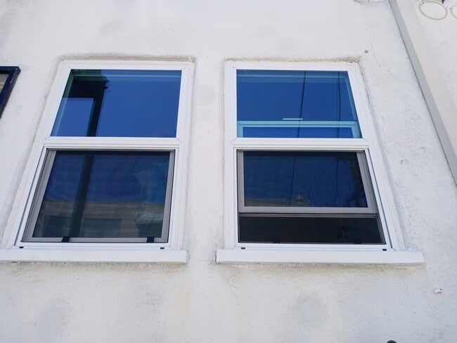 KITCHEN WINDOWS - 442 S Palm Dr