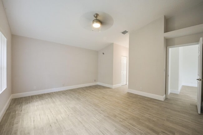 Building Photo - 172 Jones Creek Dr