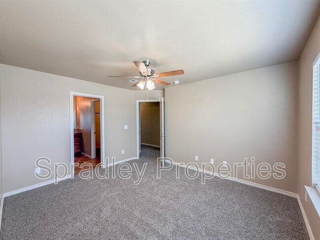 Building Photo - 4810 Deep Drive