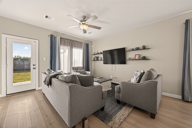 Building Photo - 5516 Madden Ln