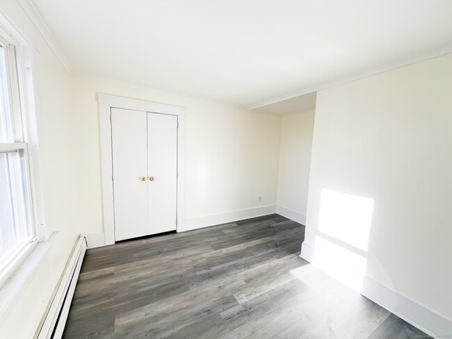 Building Photo - 91 Willow St