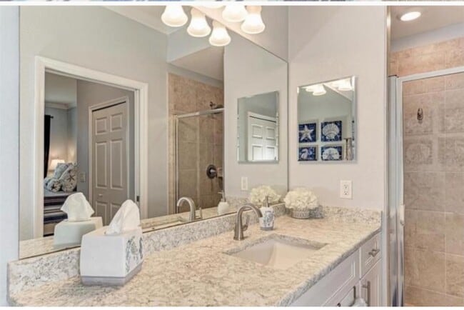 Building Photo - 16804 Vardon Ter