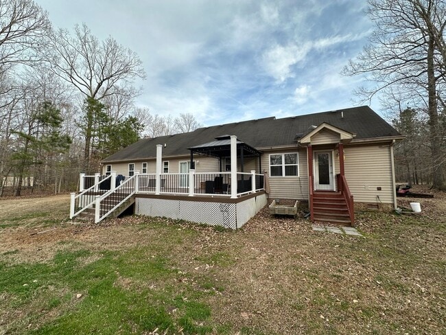 Building Photo - Elegant Waterfront Retreat with Access to Boat Ramp