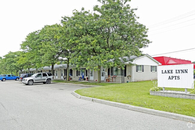 Primary Photo - Lake Lynn Apartments