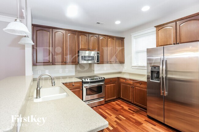 Building Photo - 128 Kensington St