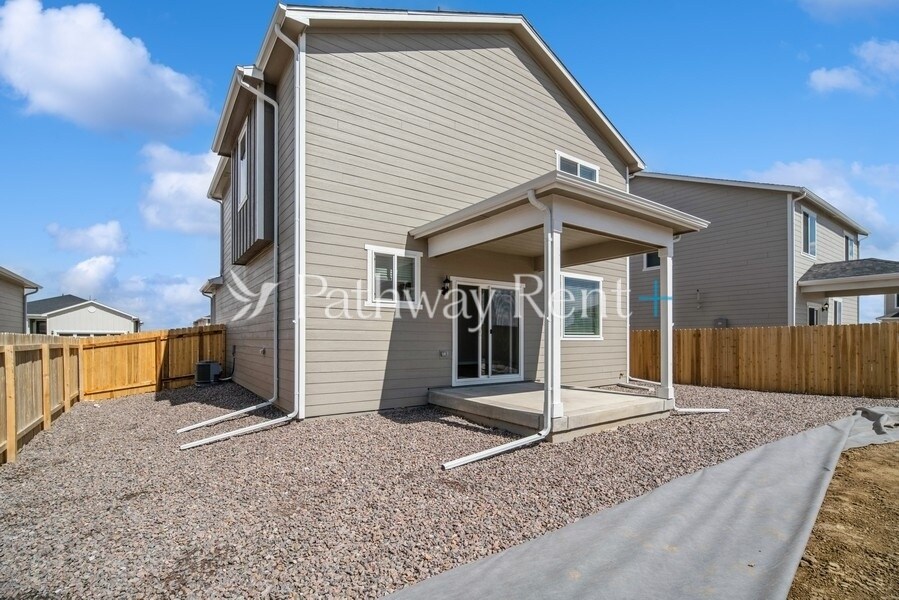 Building Photo - 9491 Yampa St