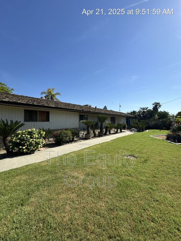 Building Photo - 5342 Avenue 280