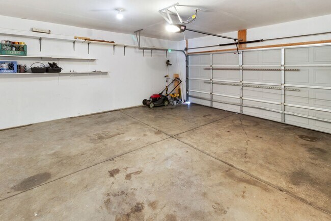 Building Photo - 2488 Sapphire St