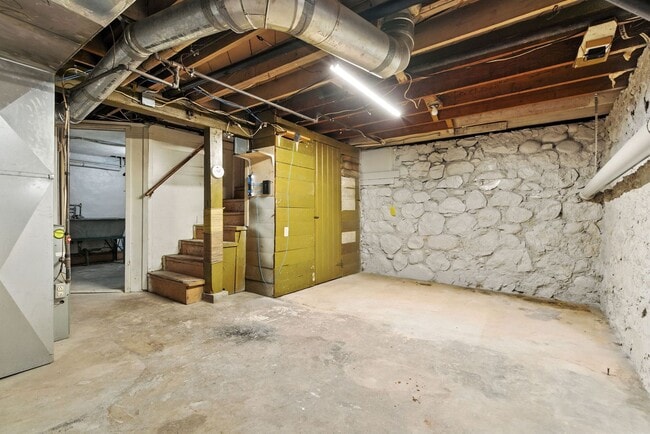 Building Photo - Charming Updated Home with Loft & Secure A...