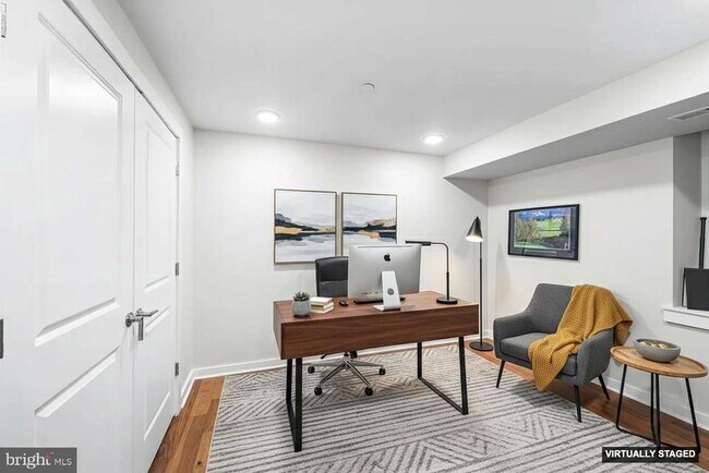 Building Photo - 1640 N 5th Ct