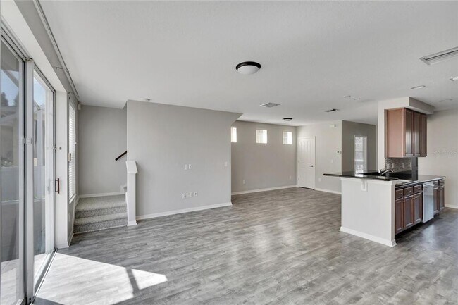 Building Photo - 7322 S Trask St