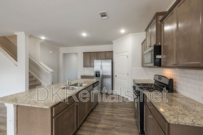 Building Photo - 261 Barnwood Ln