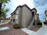 Building Photo - 1-Bed 1-Bath Condo in Guard Gated Community!