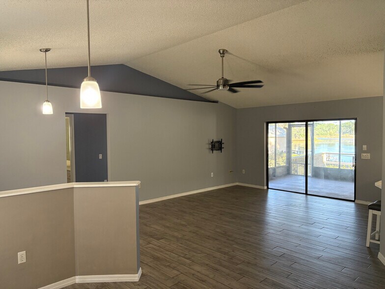 Building Photo - 2235 W Springlake Dr