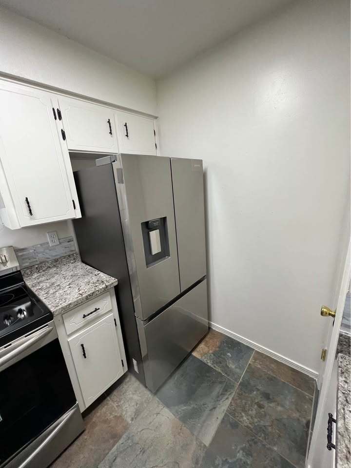 Building Photo - 8341 Country Walk Dr