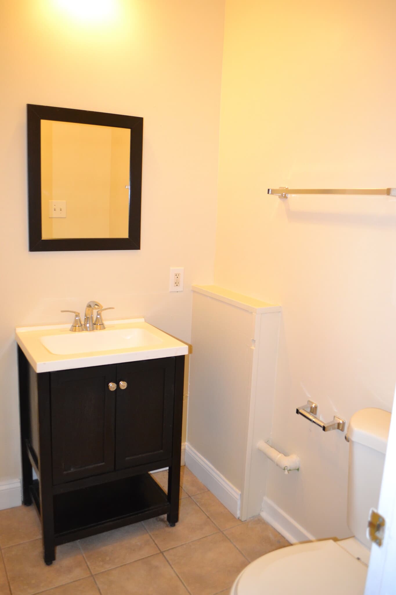 Building Photo - 4820 N Albany Ave