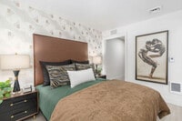 Building Photo - 1985 NW Savier St