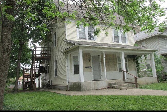 Building Photo - MGAM-1506 E main st