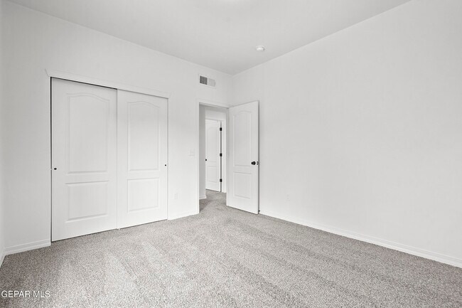 Building Photo - 13853 Summer Story Ave