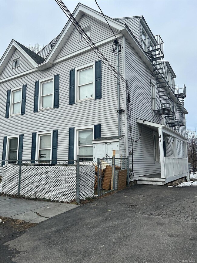 Building Photo - 148 Clinton St